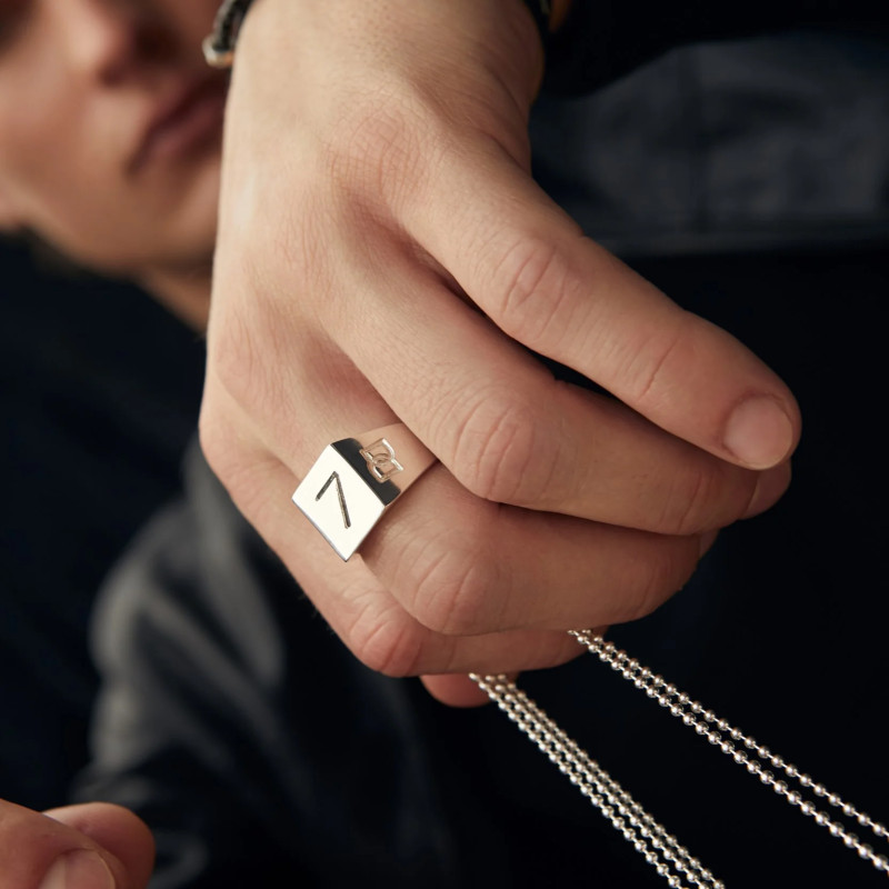 Anillo Sello Cuadrado DD Grabado Plata Hombre