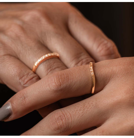 Anillo de oro 18k con...