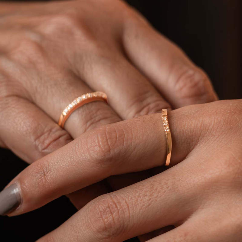 Anillo de oro 18k con diamantes