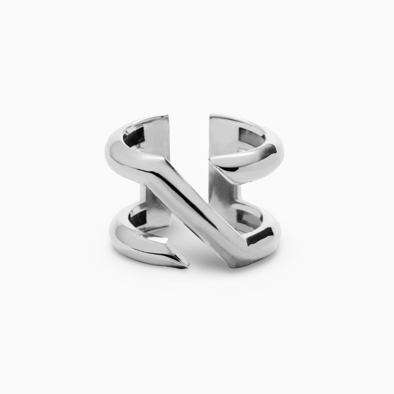 Anillo Cruzado de Plata con Corte Transversal