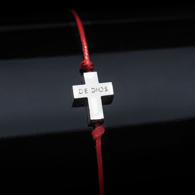 Pulsera Hilo con Cruz Plata Hombre