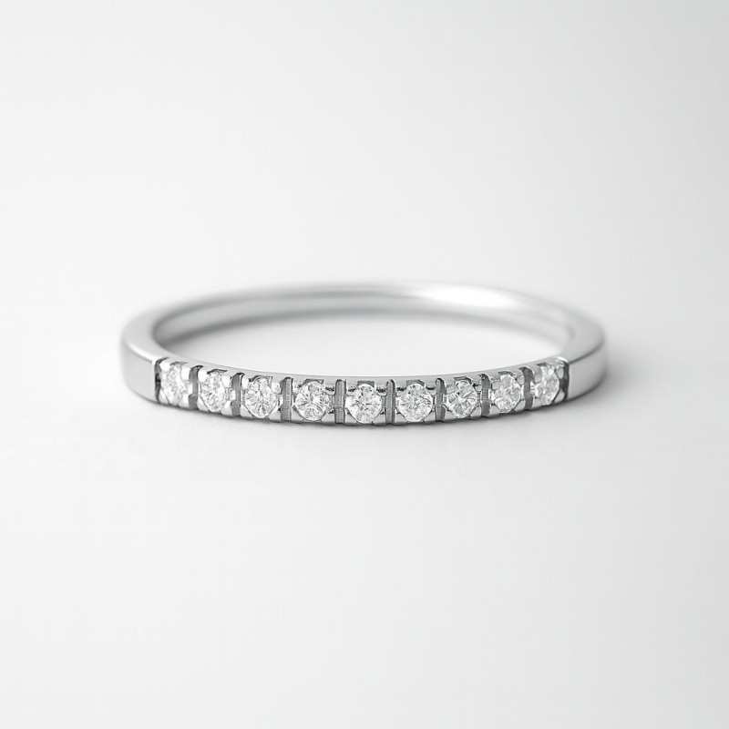 Anillo de oro 18k con circonitas