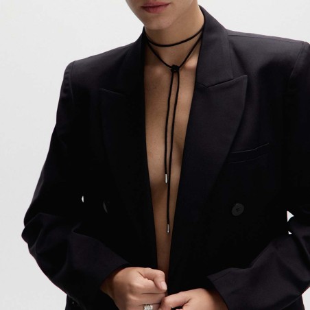 Collar tipo lazo cordón negro de De Dios Joyas con punteras en forma de gota en plata 925