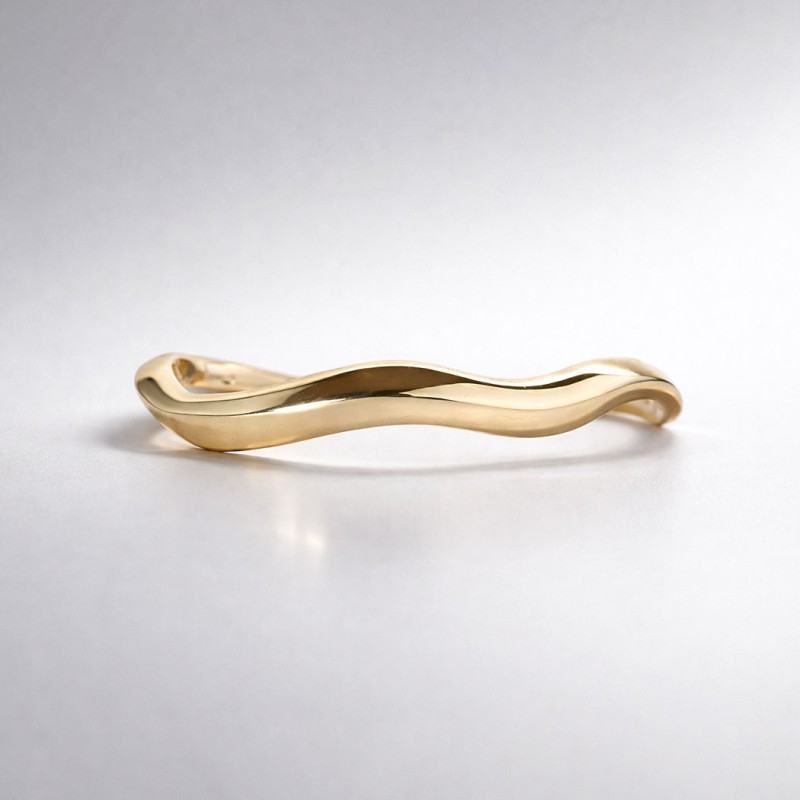 Pulsera esclava en Plata 925 con baño de oro 18kt. Formas irregulares