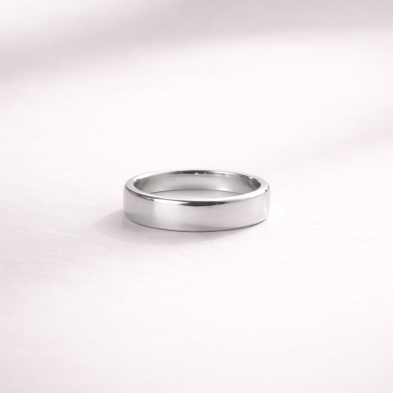 Alianza de oro blanco ancha. Anillo de boda robusto y moderno para hombre o mujer