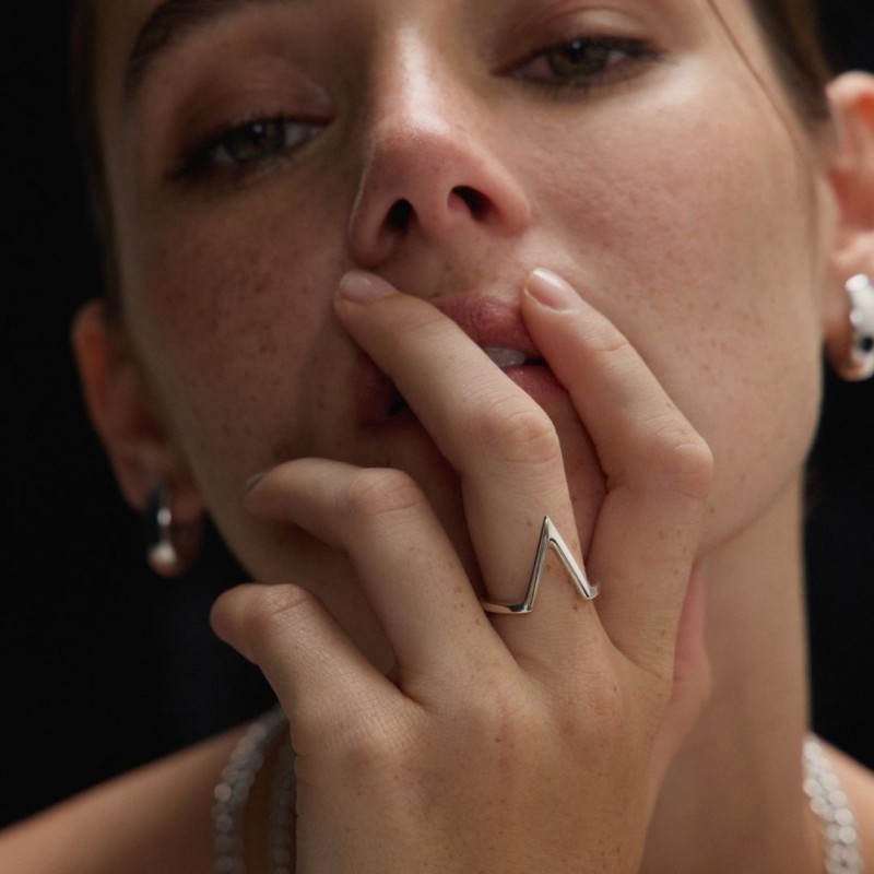 Anillo V Plata