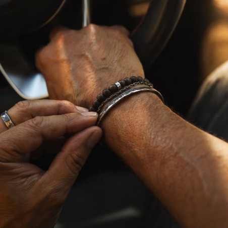 Pulsera esclava de hombre en plata 925 con acabado oxidado artesanal - De Dios Joyas