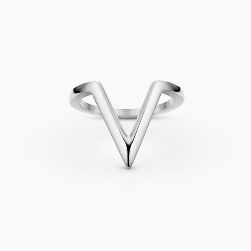 Anillo V Plata de ley