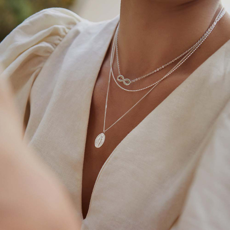 Collar Virgen Milagrosa Pequeña Plata de ley
