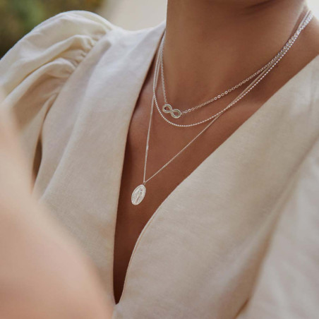 Collar Virgen Milagrosa Pequeña Plata de ley