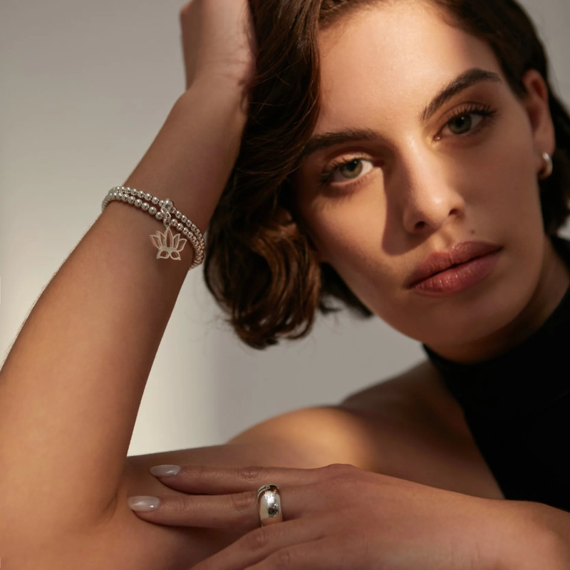 Pulsera bolitas con colgantr y cierre imán de 2 vueltas Plata de ley