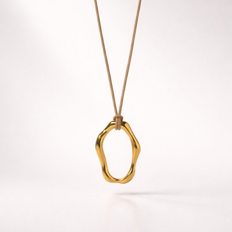 Collar lazo con dije de arandela orgánica en plata de ley bañada en oro 18kt - De Dios Joyas