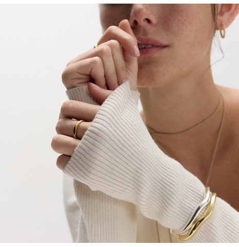 Anillo en Plata de Ley y baño de oro de 18k con forma romboidal