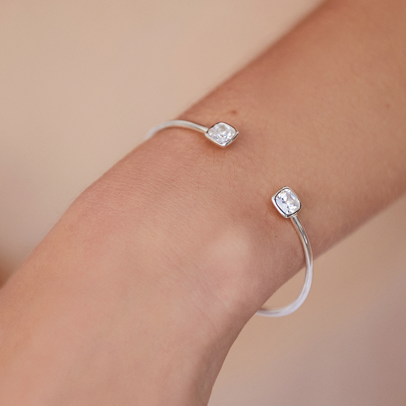Pulsera Abierta Circonitas Cushion Plata de ley